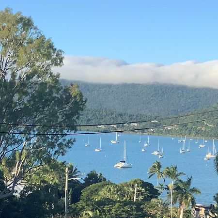 Studio Apartment With Seaview Airlie Beach Luaran gambar