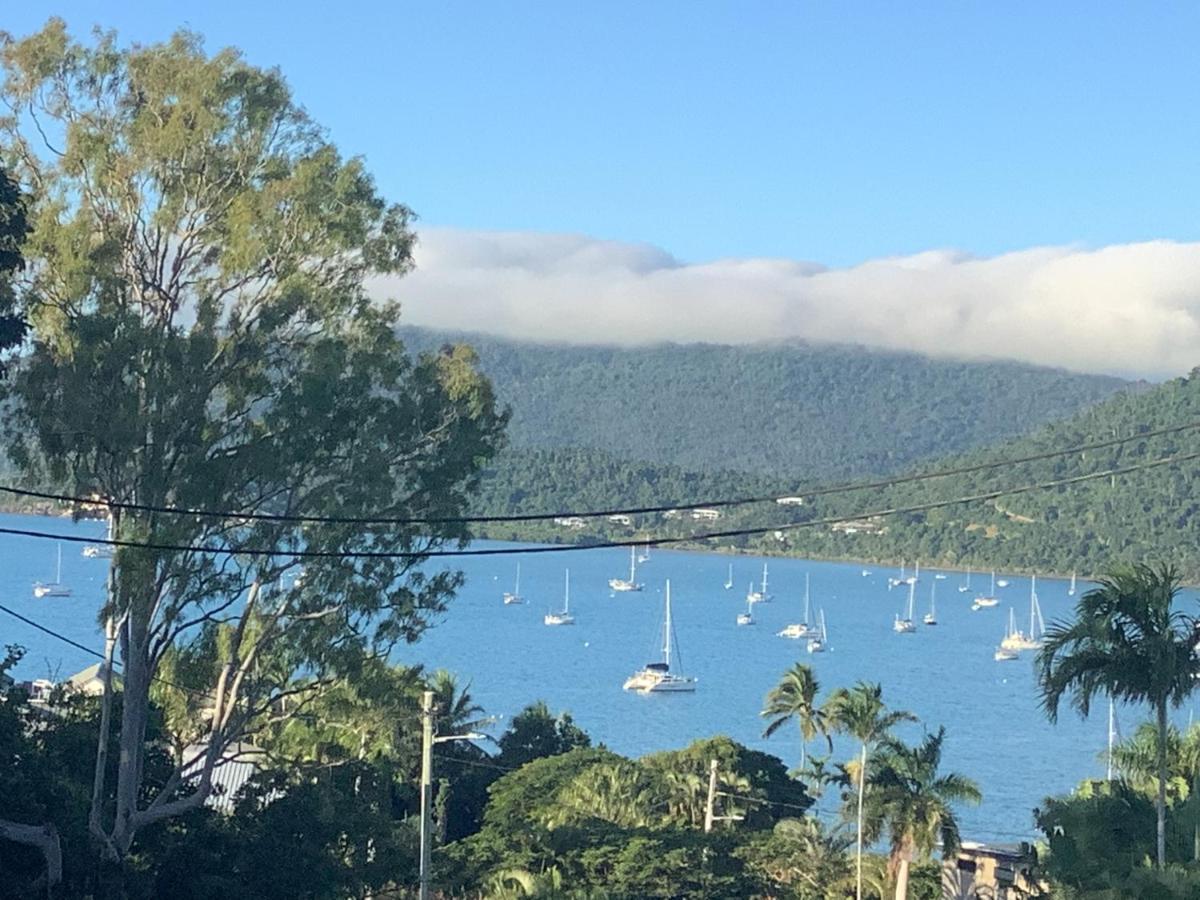 Studio Apartment With Seaview Airlie Beach Luaran gambar